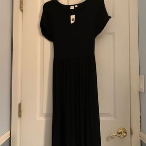 Never Been Worn Black Gap Dress with Tag!